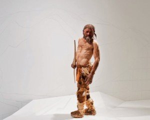 Ötzi - der Mann aus dem Eis im Naturkundemuseum in Bozen